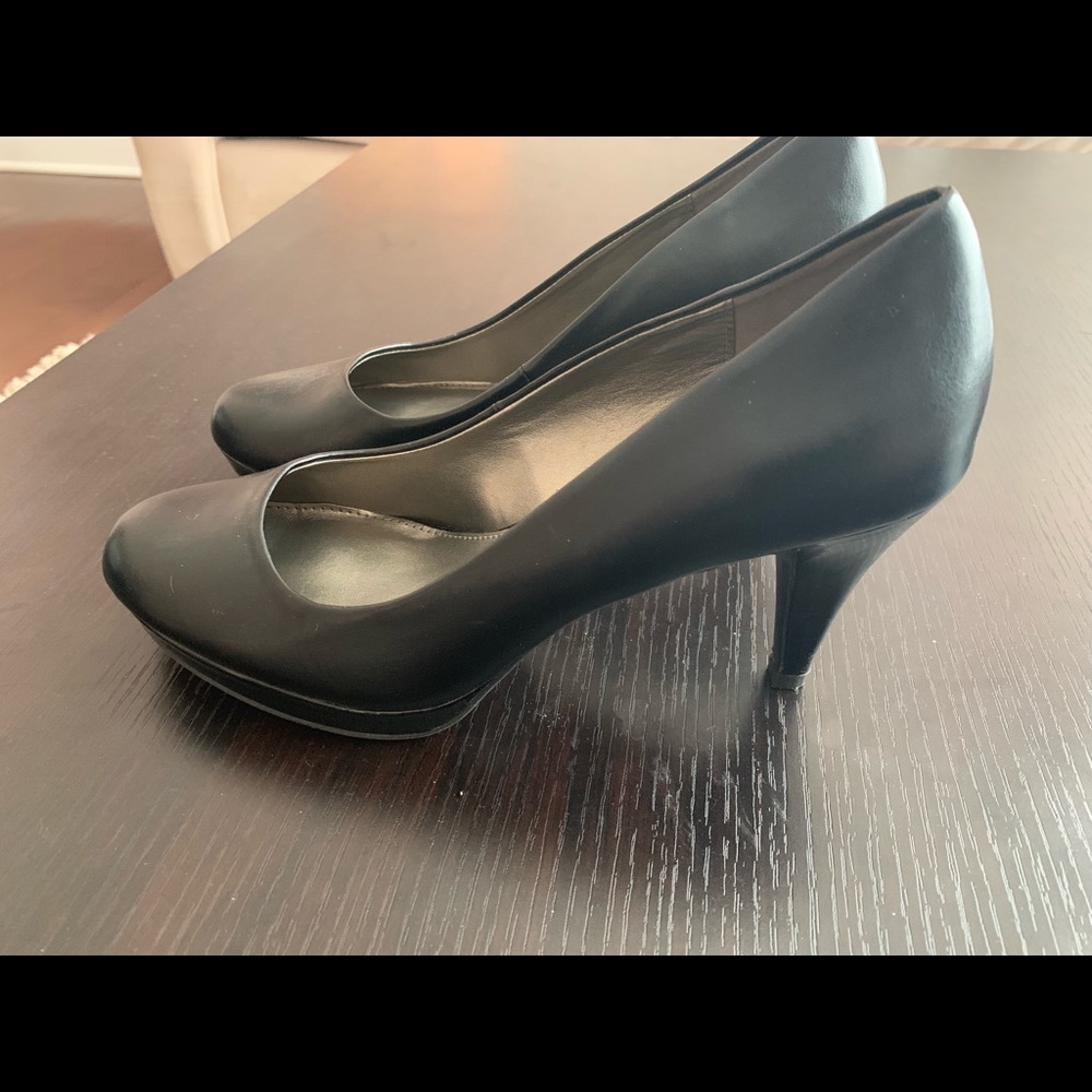 Shoes - Picture 2 of 2